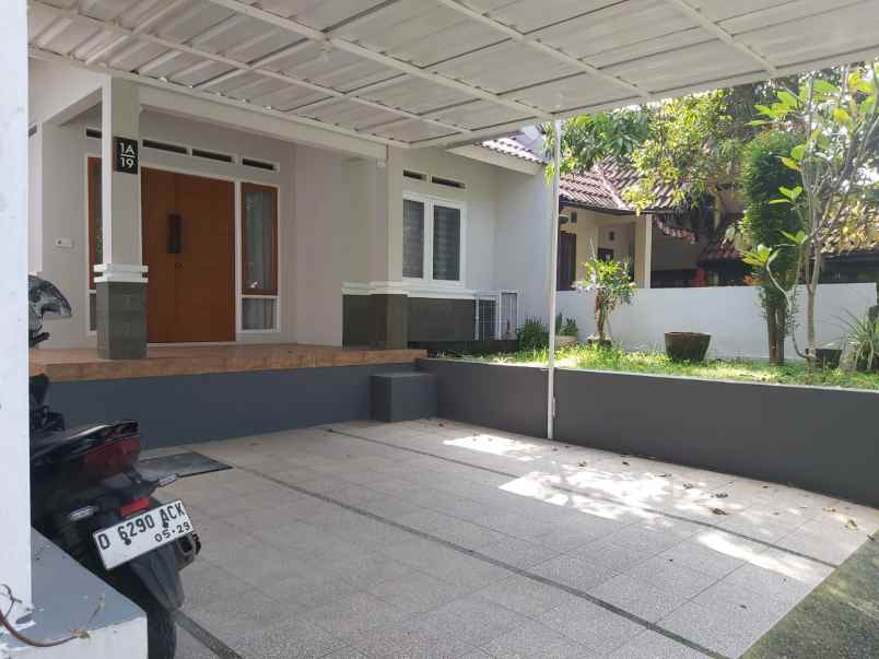 disewakan rumah komp tamansari bukit bandung