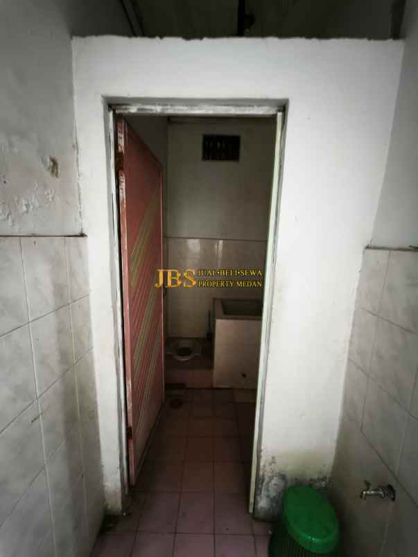 disewakan rumah komplek cemara hijau jalan