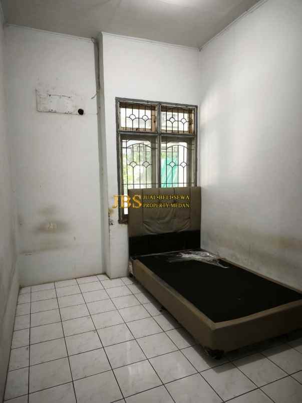 disewakan rumah komplek cemara hijau jalan