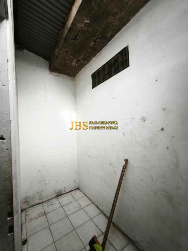 disewakan rumah komplek cemara hijau jalan
