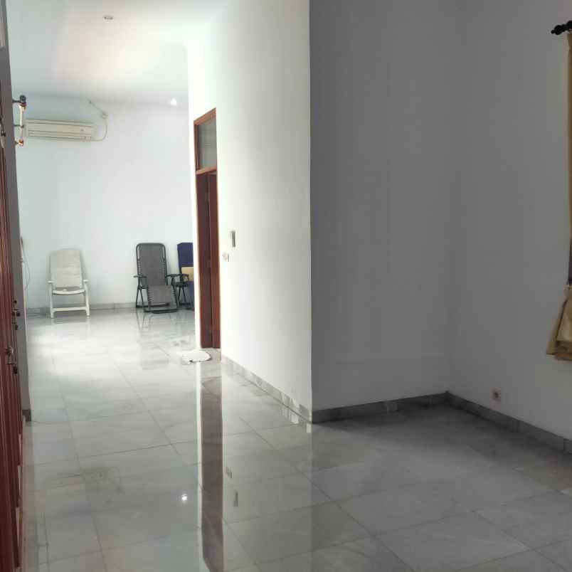 disewakan rumah pejaten barat