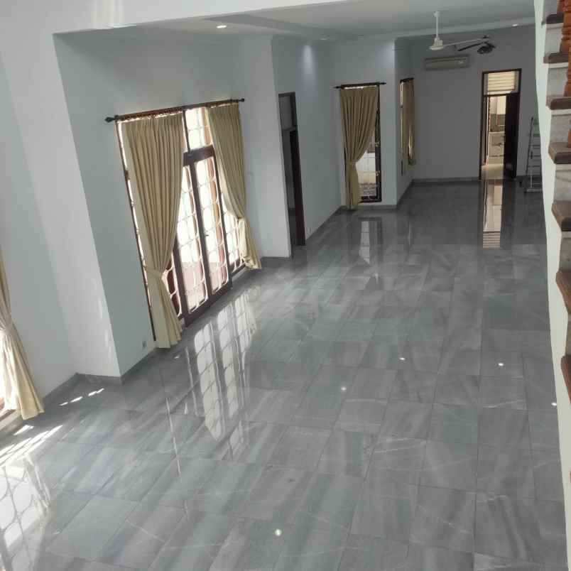 disewakan rumah pejaten barat