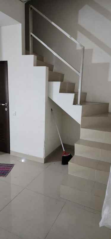 disewakan rumah rumah pantai mentari