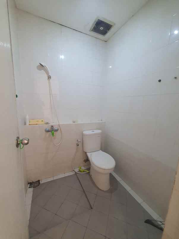 disewakan rumah suvarna sutera tangerang