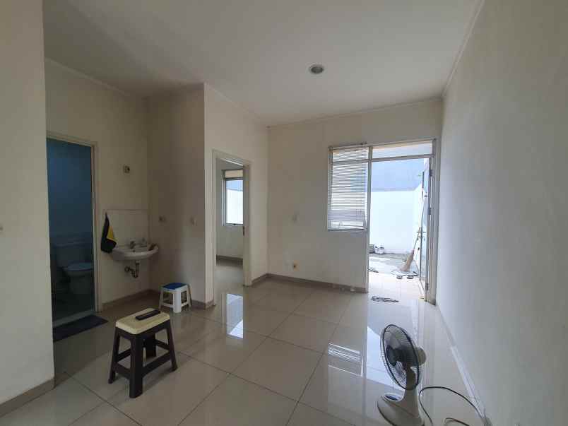 disewakan rumah suvarna sutera tangerang