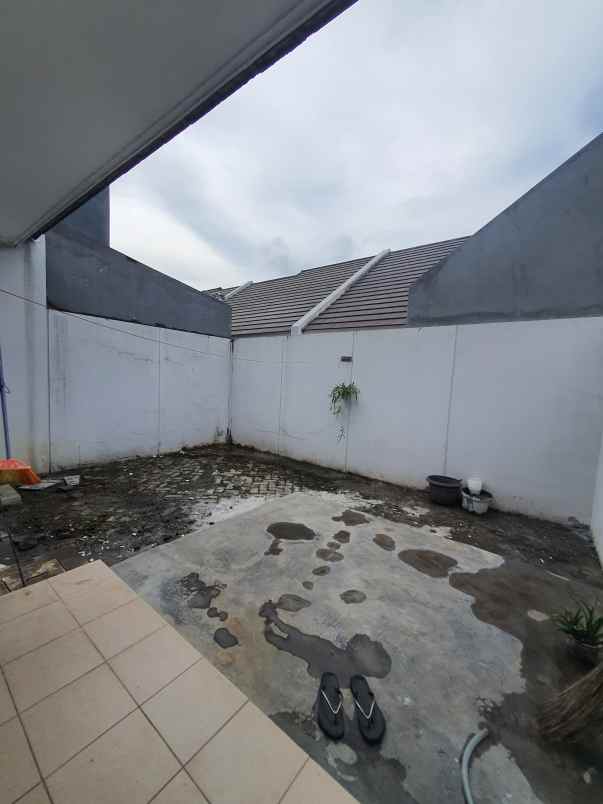 disewakan rumah suvarna sutera tangerang