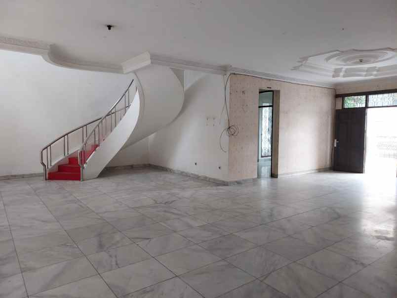 disewakan rumah taman modern