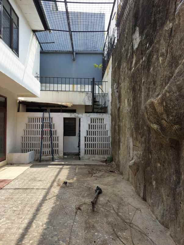 disewakan rumah taman modern