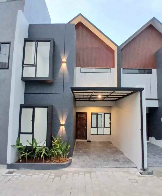 jual rumah 900 juta nempel jagakarsa