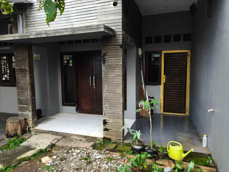 jual rumah di area