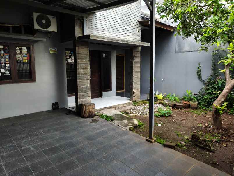 jual rumah di area