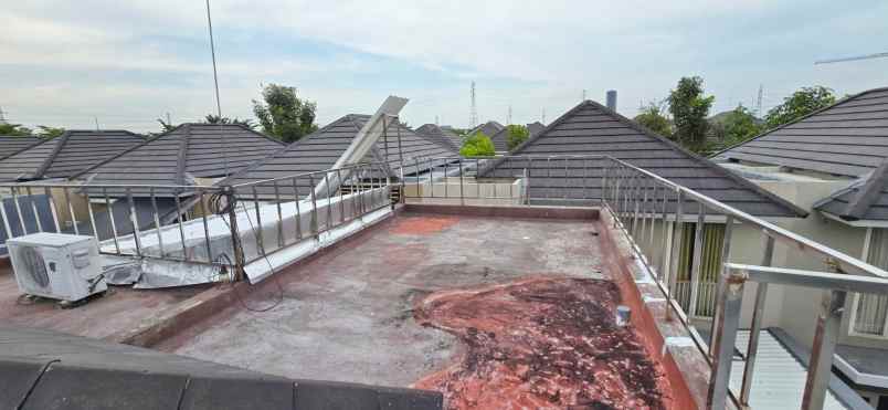 jual rumah greenlake full furnish surabaya barat