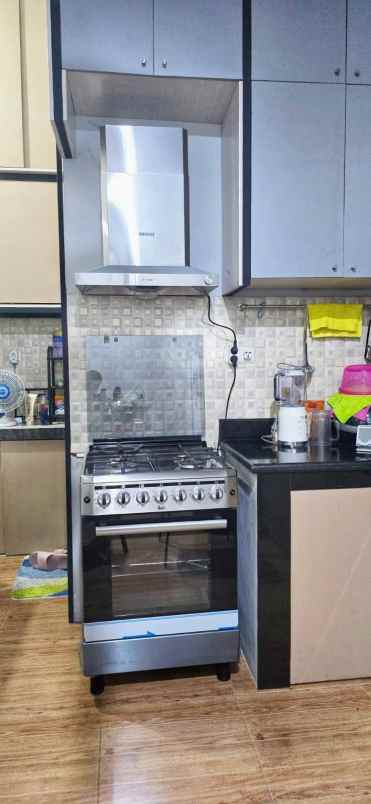 jual rumah greenlake full furnish surabaya barat