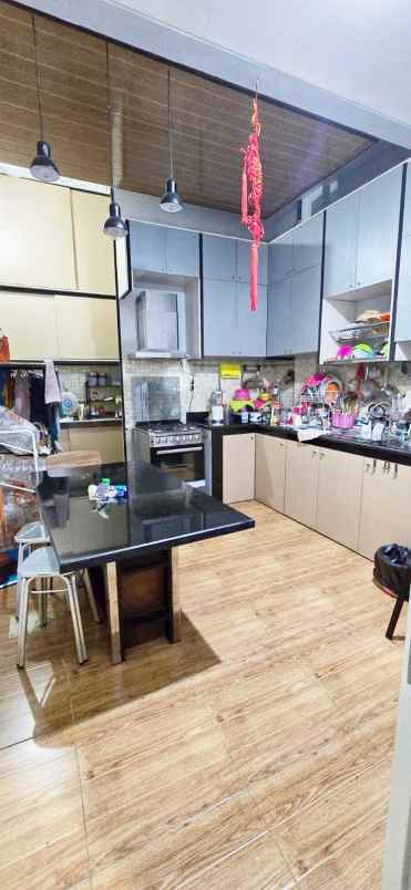 jual rumah greenlake full furnish surabaya barat