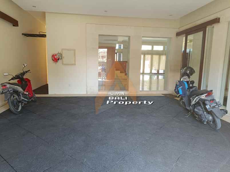 jual rumah mewah full furnished di renon