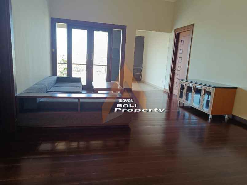 jual rumah mewah full furnished di renon