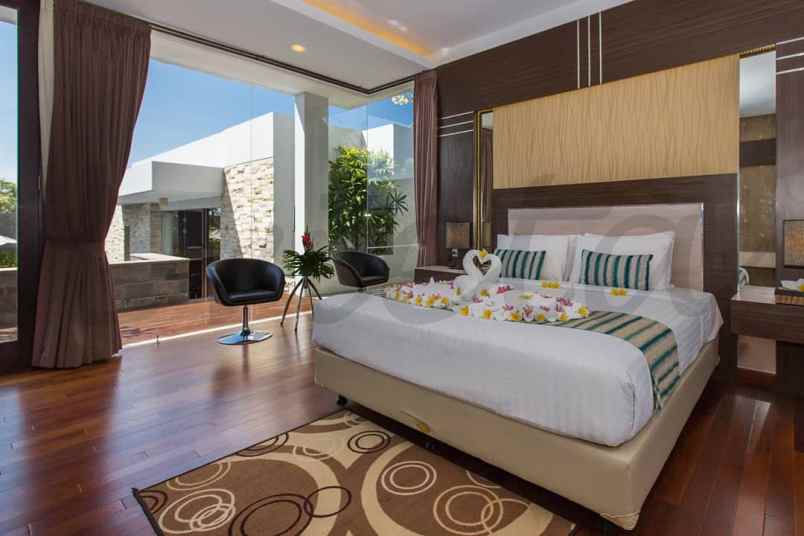 luxury villa dengan view laut daerah nusa dua