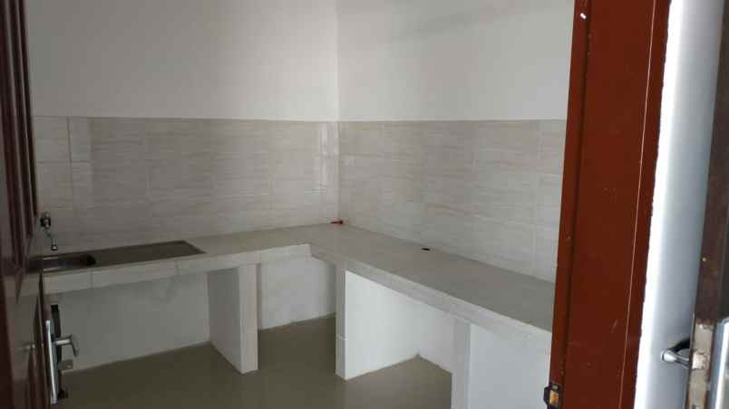 manyar jaya rumah sudah renov siap huni