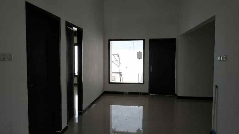 manyar jaya rumah sudah renov siap huni