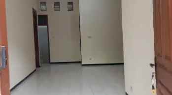 manyar jaya shm uk 10 16