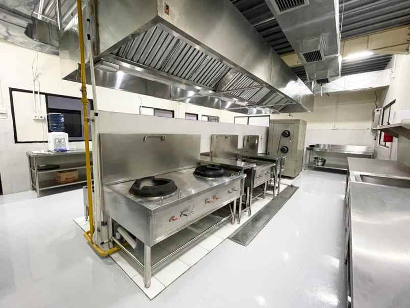 pabrik ex central kitchen carl s junior