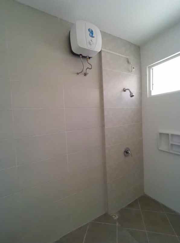 royal residence main road minimalis siap huni