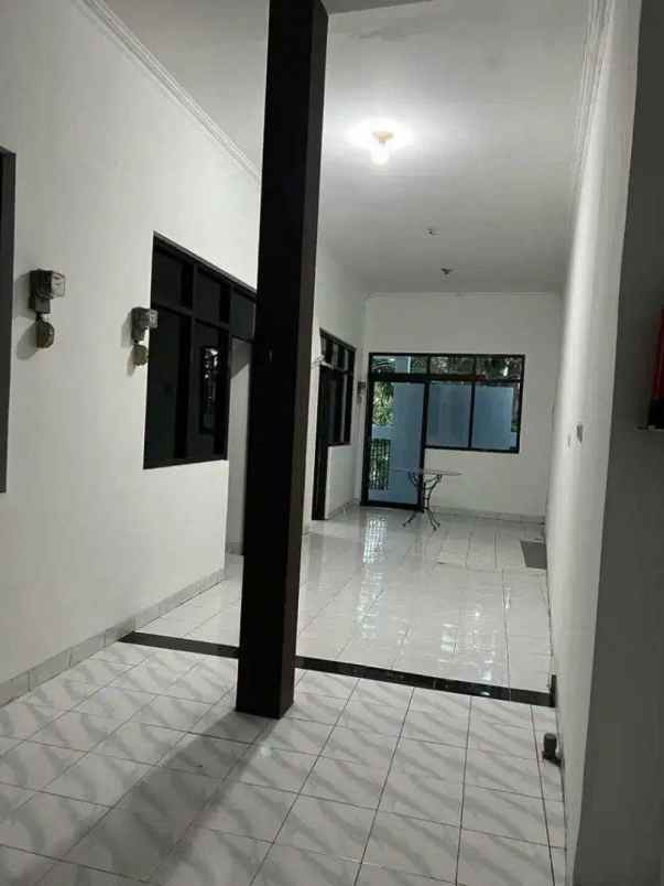 ruko bronggalan strategis ada 2 listrik 2200