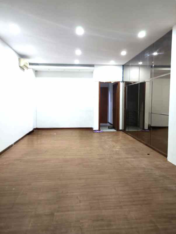 ruko season city 4lt 5x12 60m tambora jakarta barat