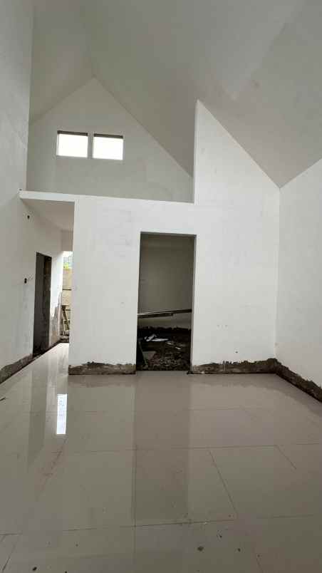 rumah 1 lantai modern minimalis dekat exit tol malang