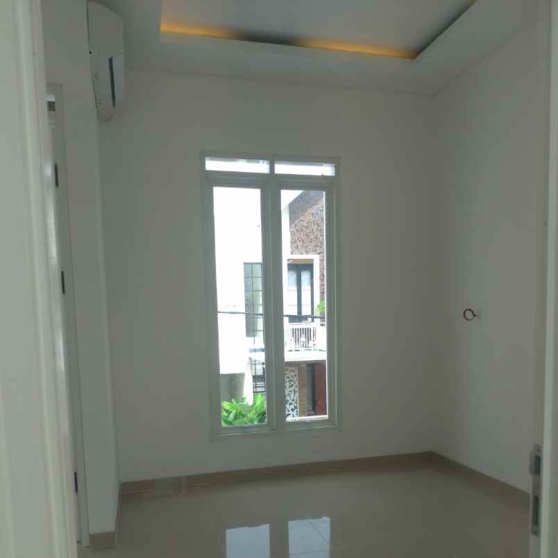 rumah 2 lantai di magetan 400 jt tipe 68 free shm