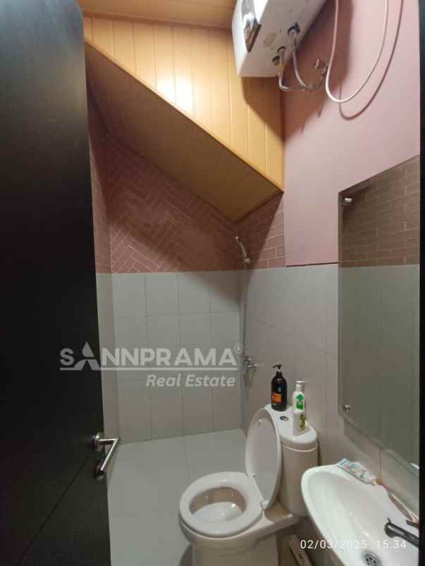 rumah 2 lantai fully furnished di shila sawangan depok