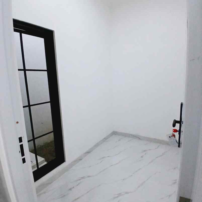 rumah 2 lantai konsep mediterania harga ekstrem