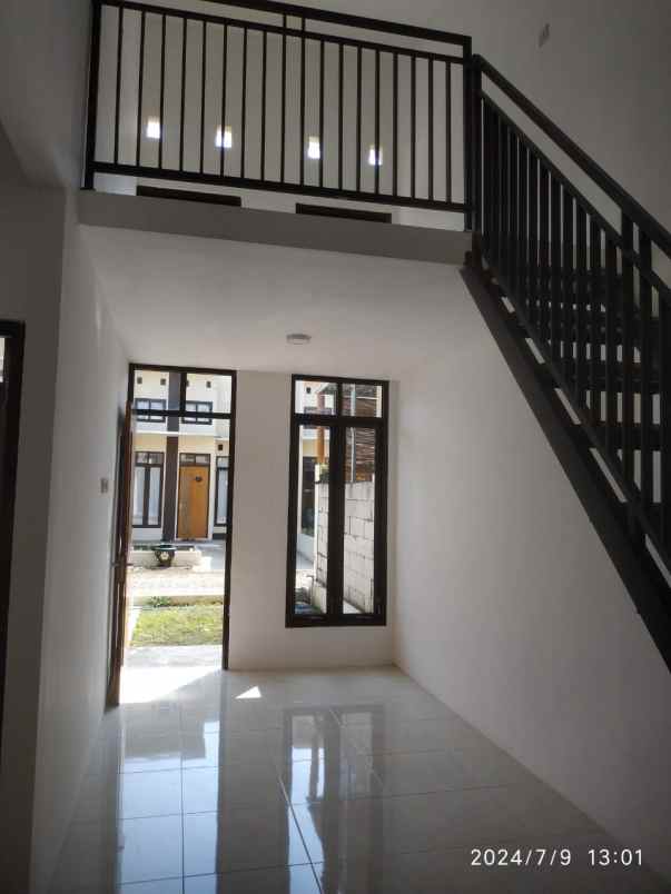 rumah 2 lantai lokasi dekat otsuka lawang