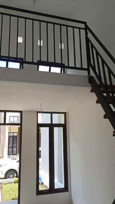 rumah 2 lantai lokasi dekat otsuka lawang