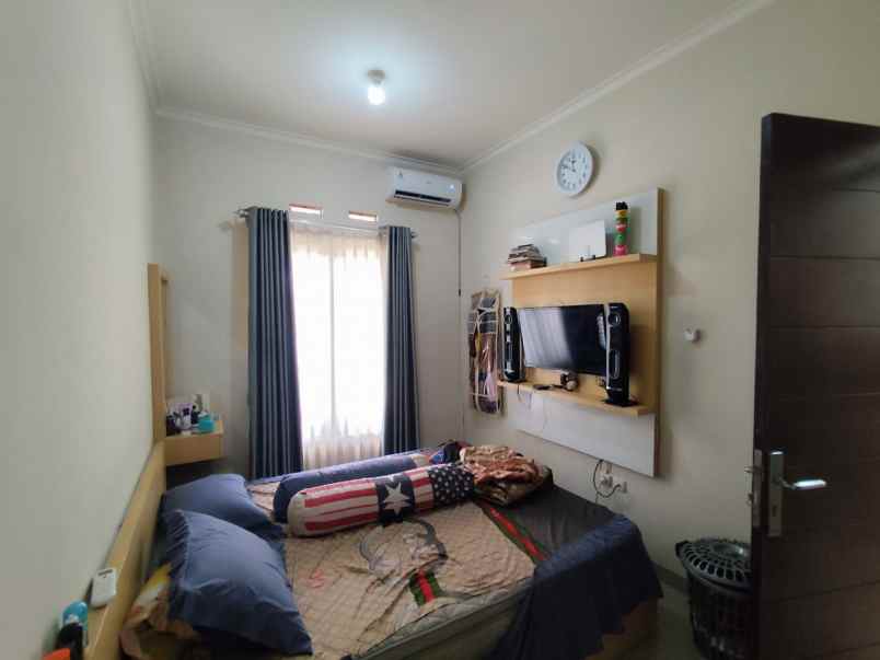 rumah 2 lt siap huni lokasi di arcamanik kota bandung