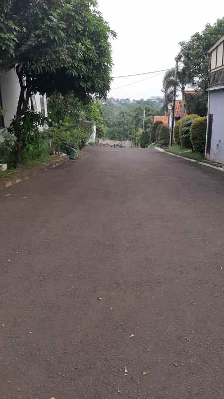 rumah asri tanah luas kawasan sejuk sawangan