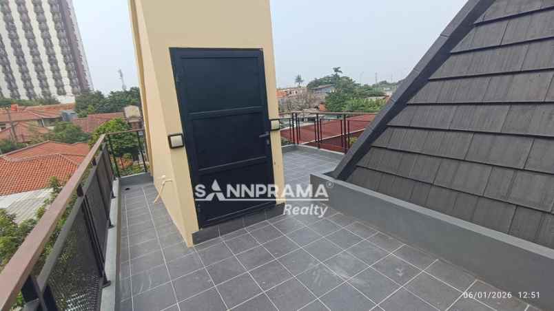 rumah baru 2 lantai dekat exit toll kukusan depok