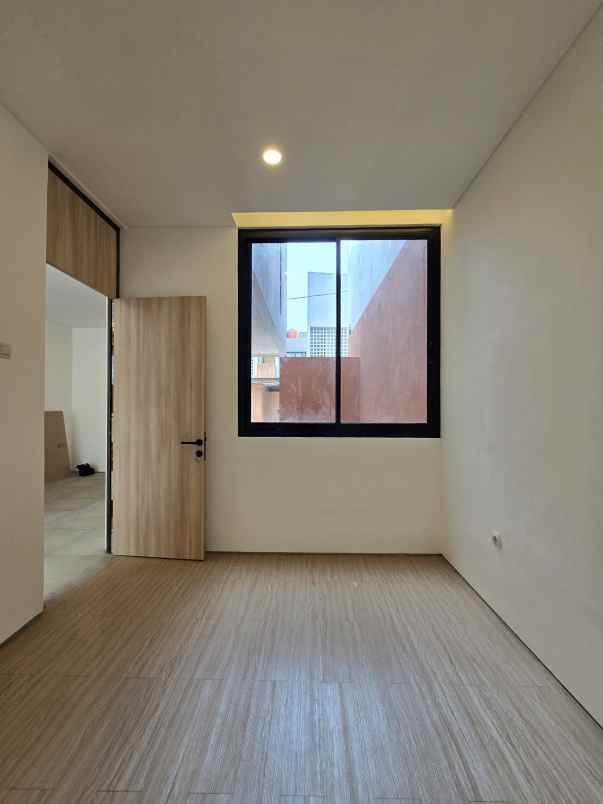 rumah baru dalam mini cluster di pondok kelapa jaktim