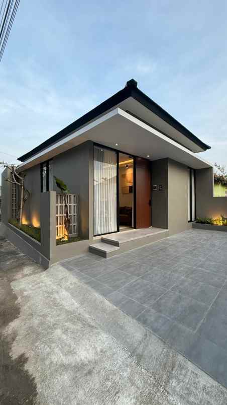 rumah baru full furnish siap huni di sayegan godean