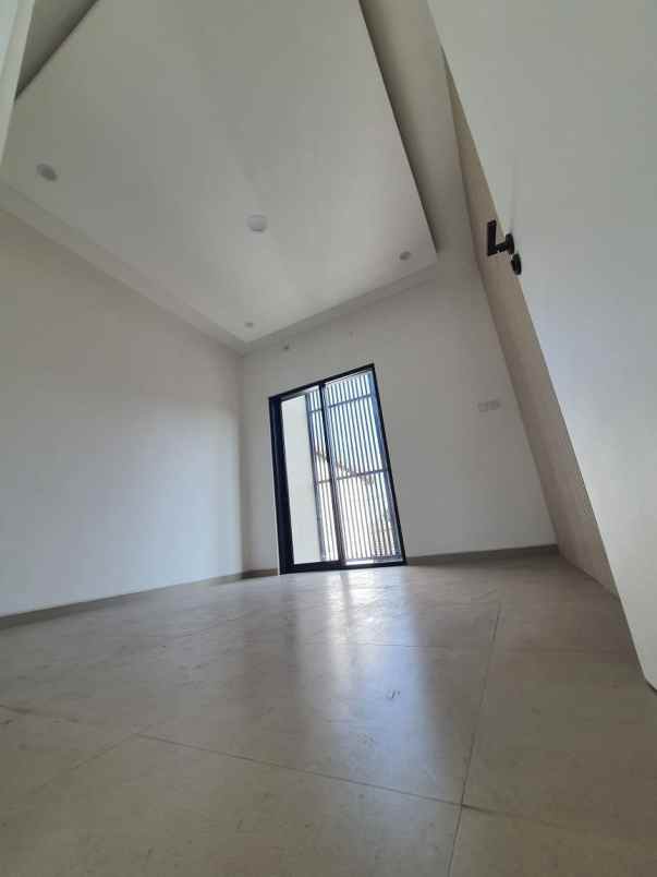 rumah baruk rungkut depan superindo merr surabaya