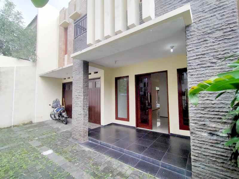 rumah belakang citos
