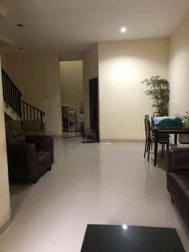 rumah belakang mall kelapa gading