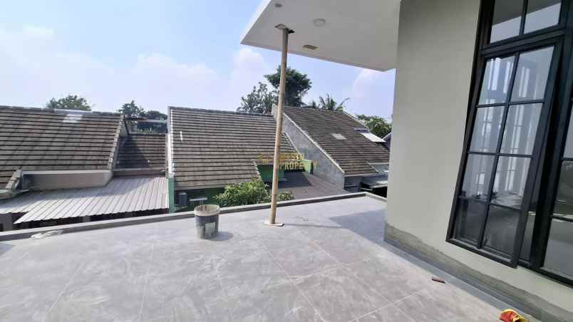 rumah cantik 2 lantai di perumahan jakal dekat palagan