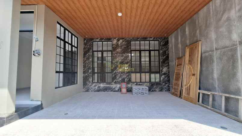 rumah cantik 2 lantai di perumahan jakal dekat palagan