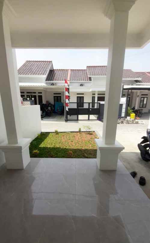 rumah cantik kawasan strategis tanah baru depok