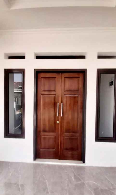 rumah cantik kawasan strategis tanah baru depok