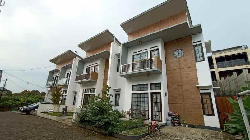 rumah cisarua lembang