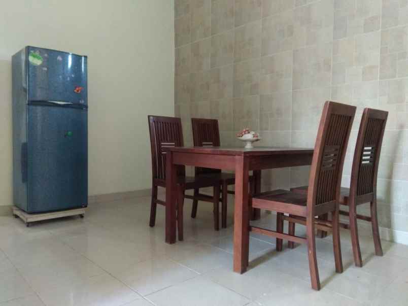 rumah dalam komplek 900 timur nasmoco ringoroad timur