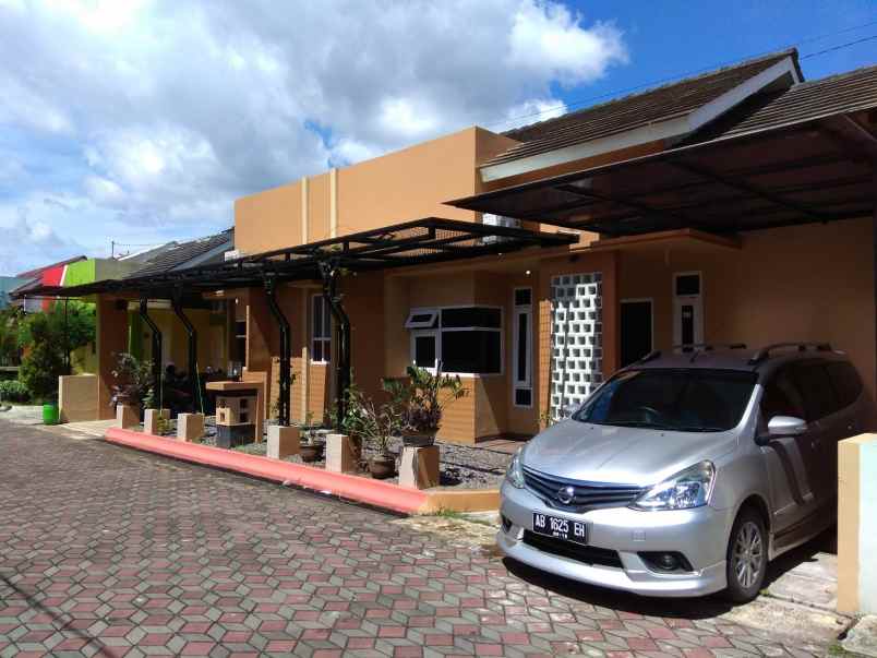 rumah dalam komplek 900 timur nasmoco ringoroad timur