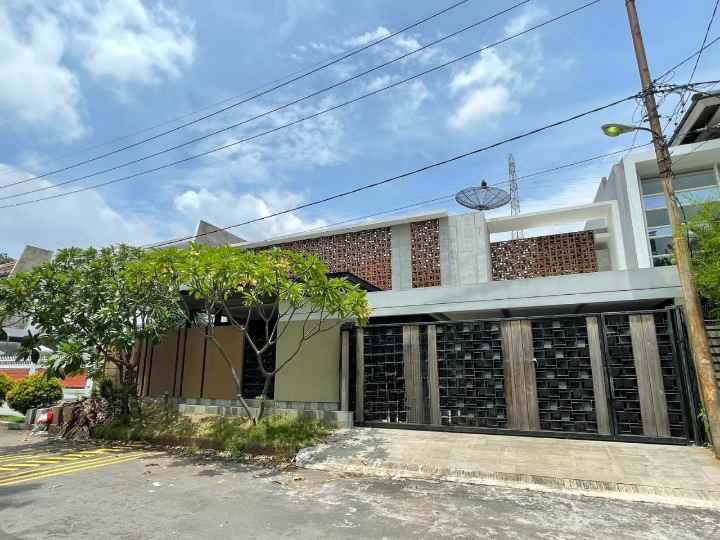 rumah dharmahusada indah selatan